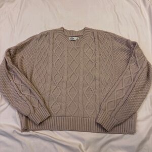Women’s Cable Knit Sweater